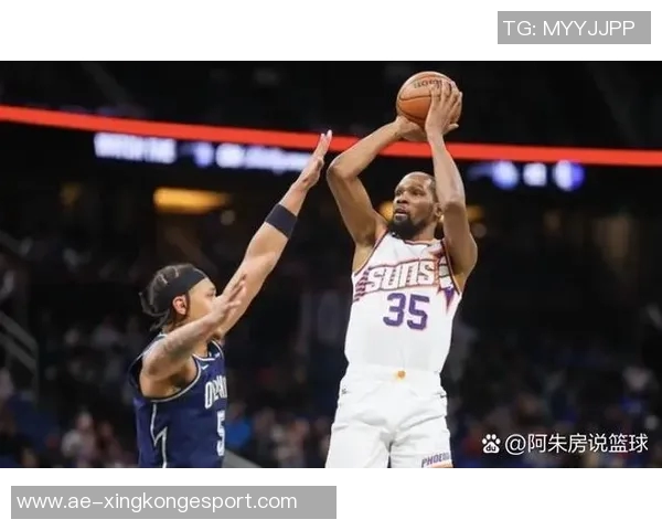 克莱状态低迷半场表现惨淡仅得3分4篮板1助攻 克莱状态低迷半场表现惨淡仅得3分4篮板1助攻